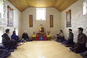 The shrine room at Vajraloka Retreat Centre